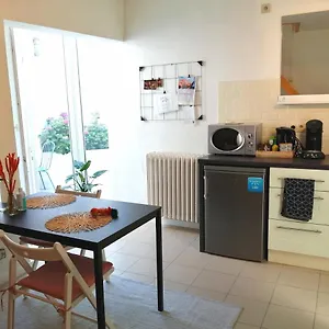 https://trendy-studio-in-the-heart-of-bruges-with-terrace.bruges-hotels.info